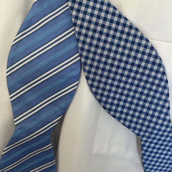 Crofton, borrow reversible pattern, bowtie - Picture 2 of 2